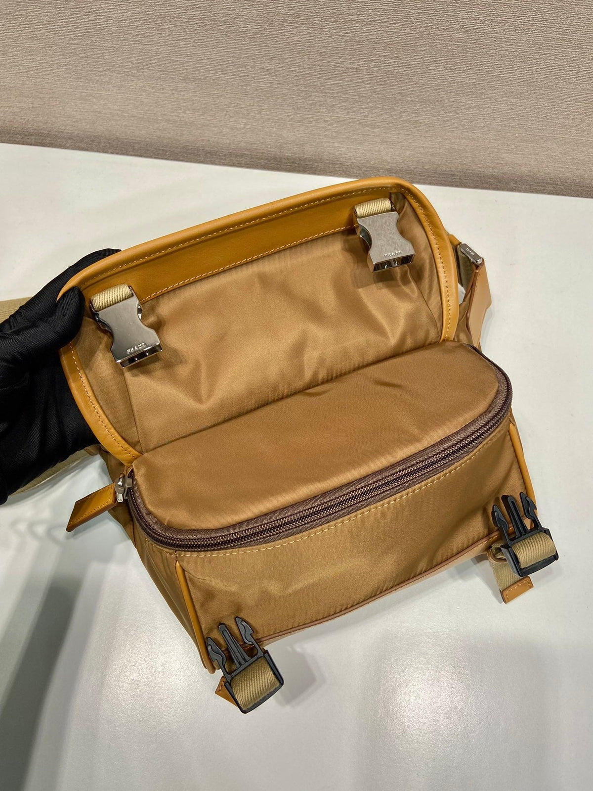 MESSENGER BAG 20 IN CIDER BROWN RE-NYLON AND CALFSKIN TRIM