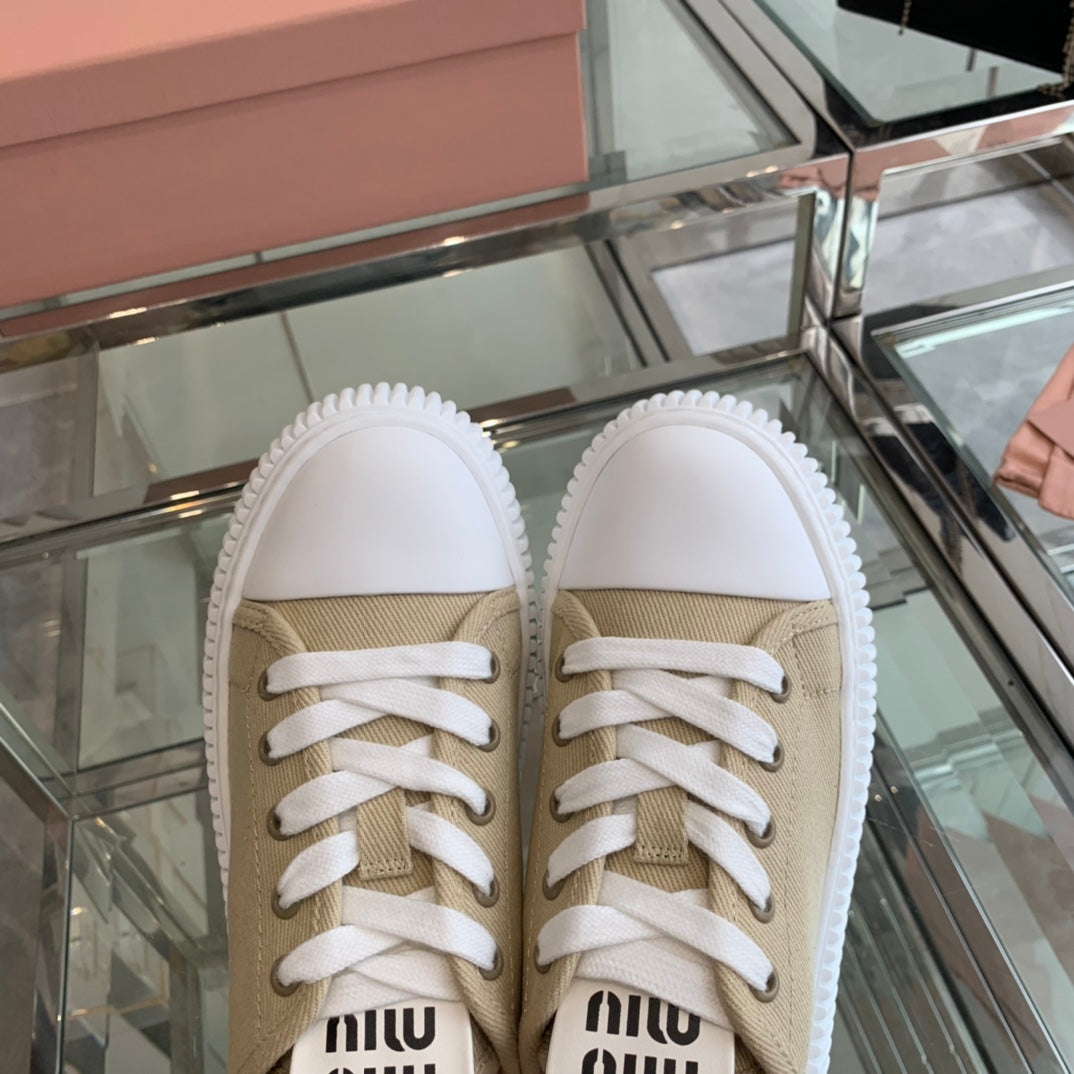 Mule Shoes Khaki And White Canvas