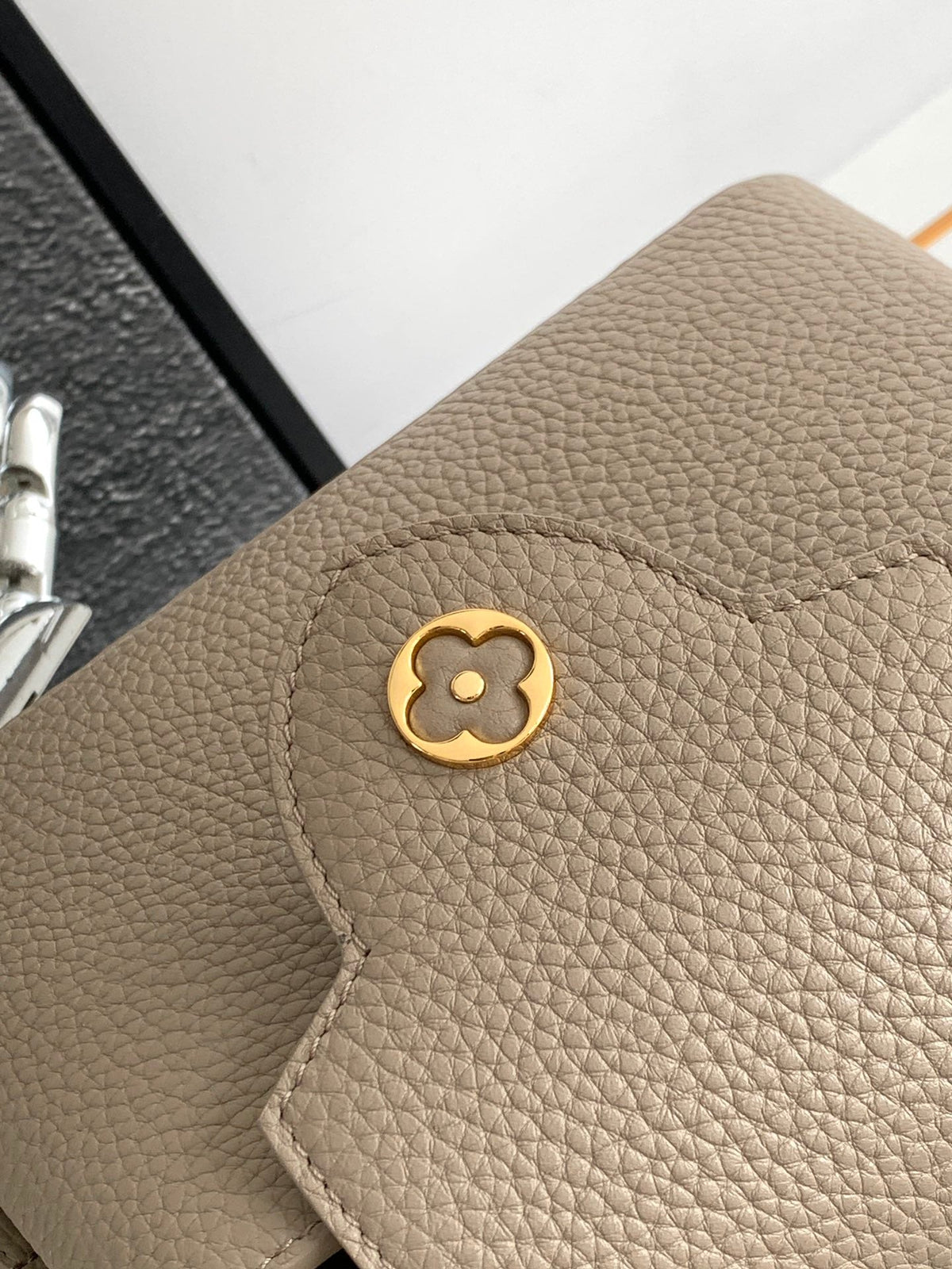 CAPUCINES MINI 21 IN KHAKI BROWN TAURILLON GOLD HARDWARE