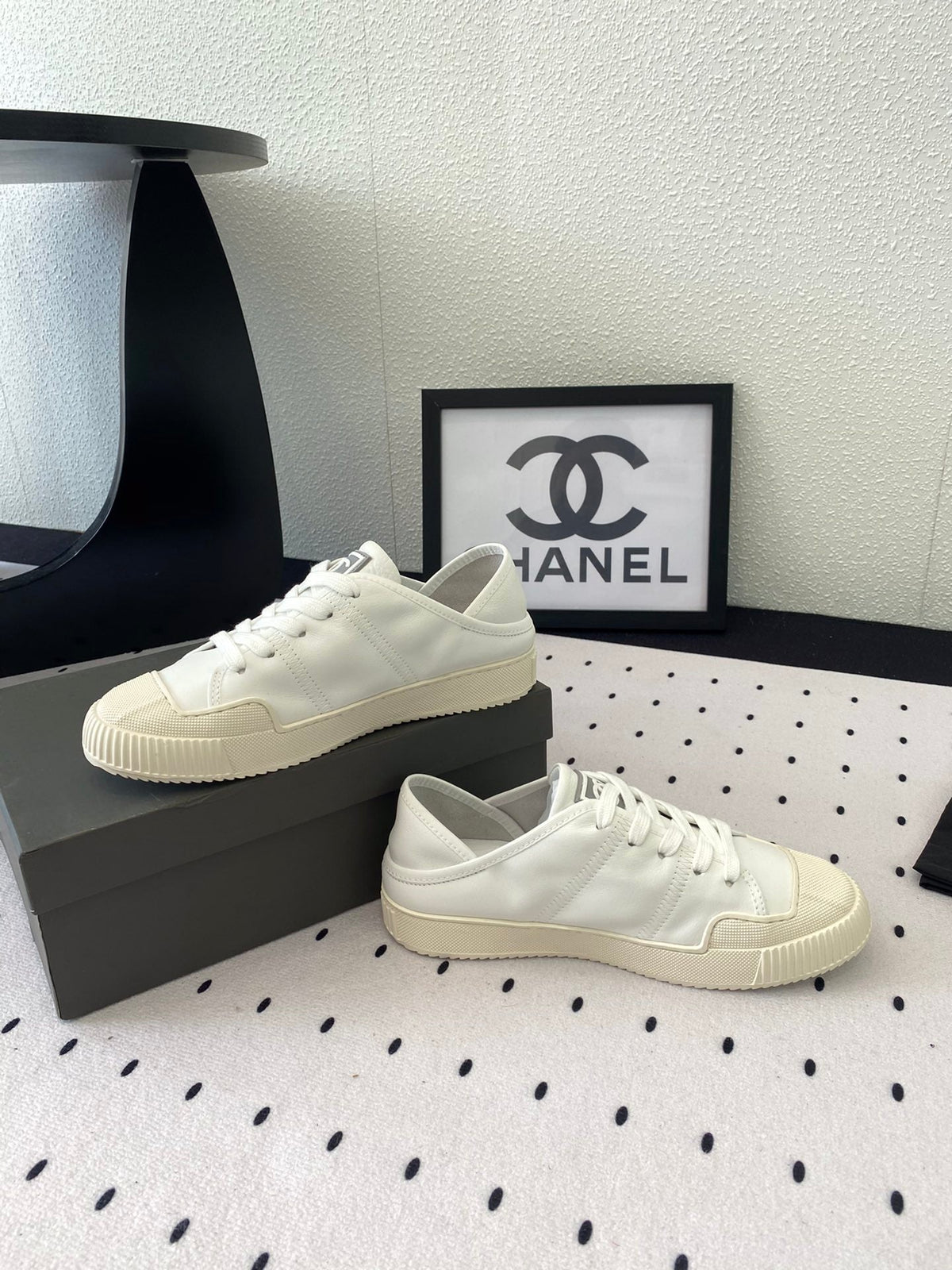 CASUAL SHOES IN WHITE LAMBSKIN