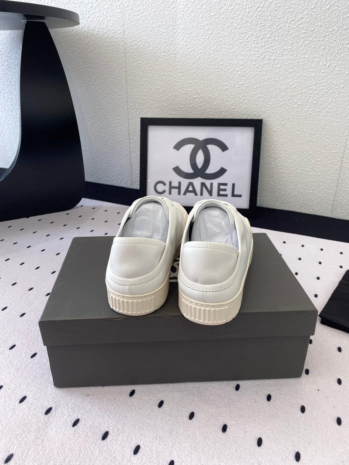 CASUAL SHOES IN WHITE LAMBSKIN