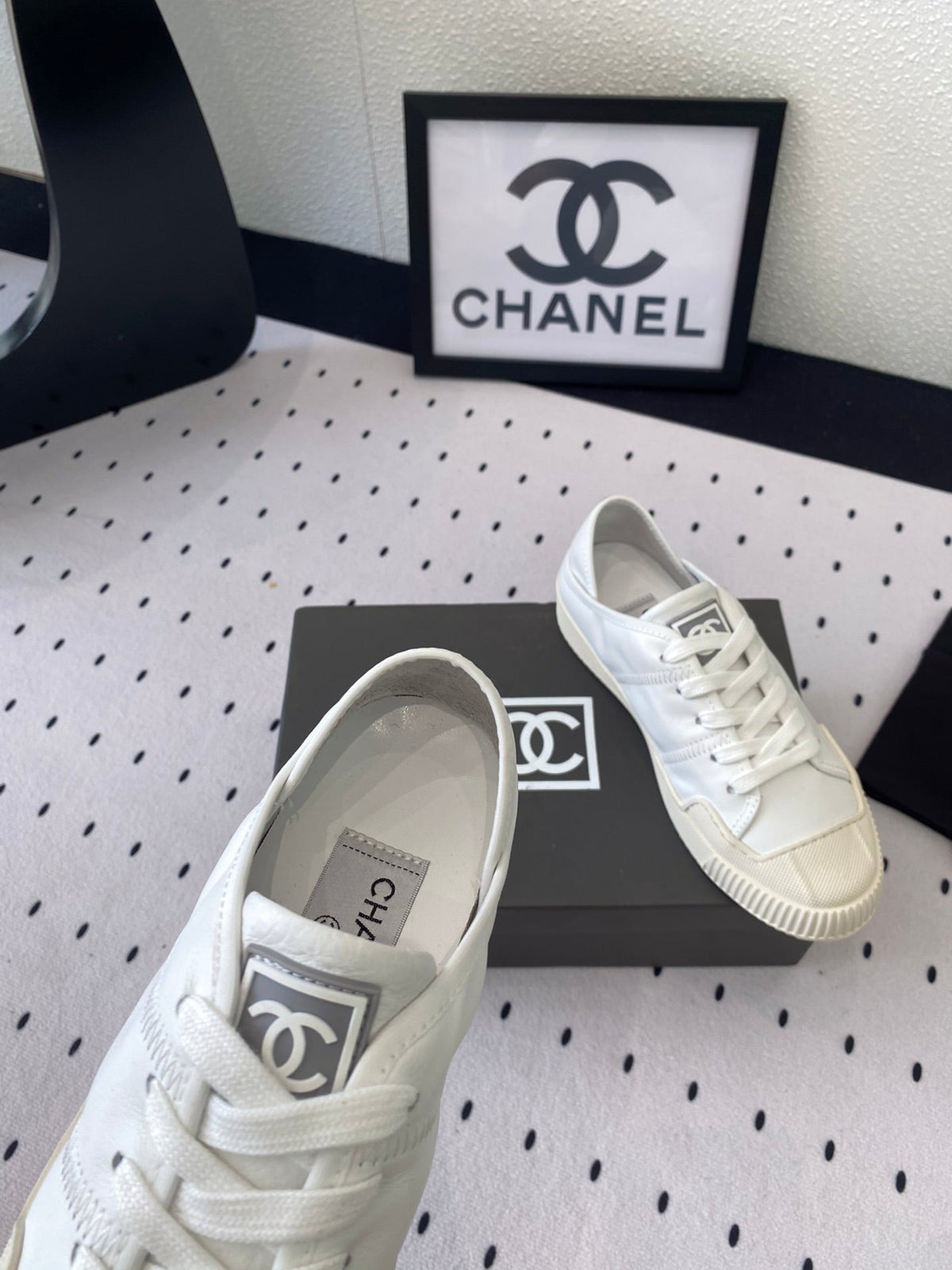 CASUAL SHOES IN WHITE LAMBSKIN