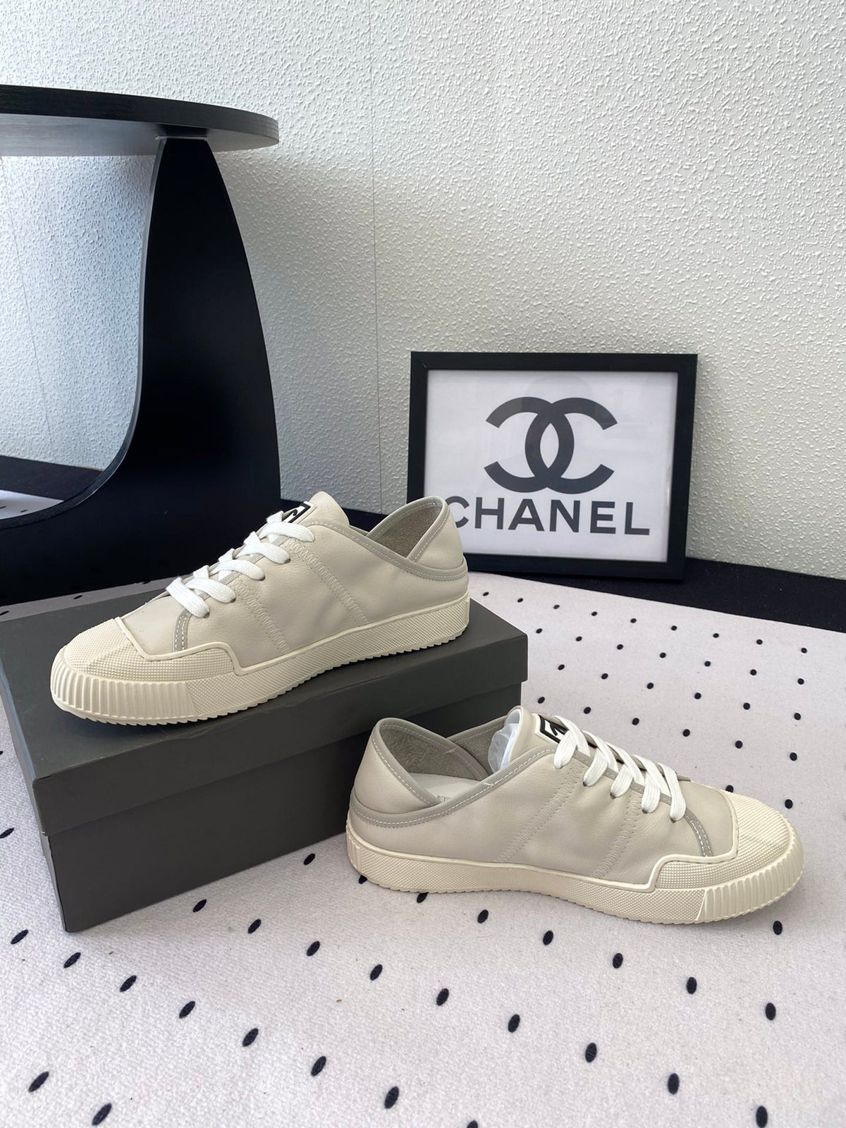 CASUAL SHOES IN GREY LAMBSKIN