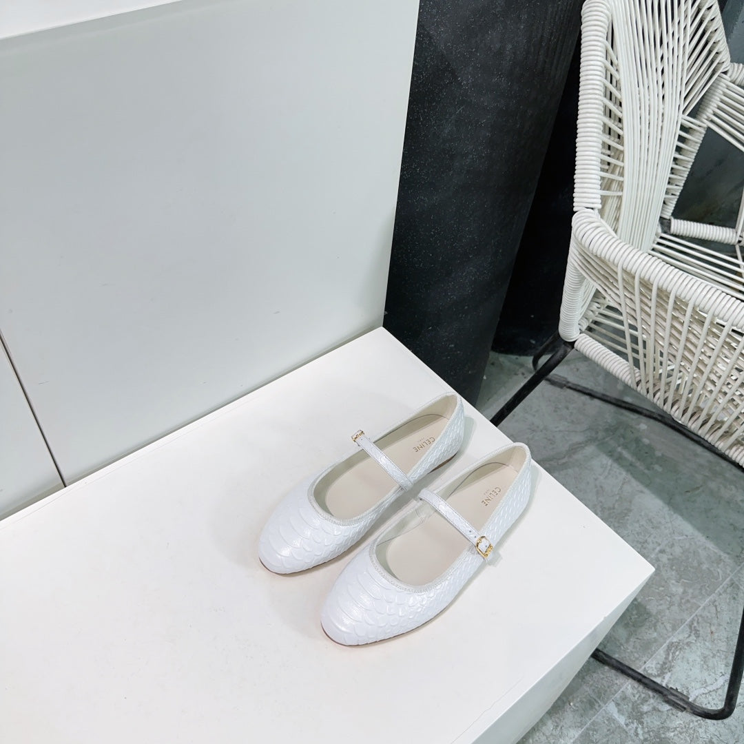 BALLET FLAT IN WHITE EMBOSSED CALFSKIN