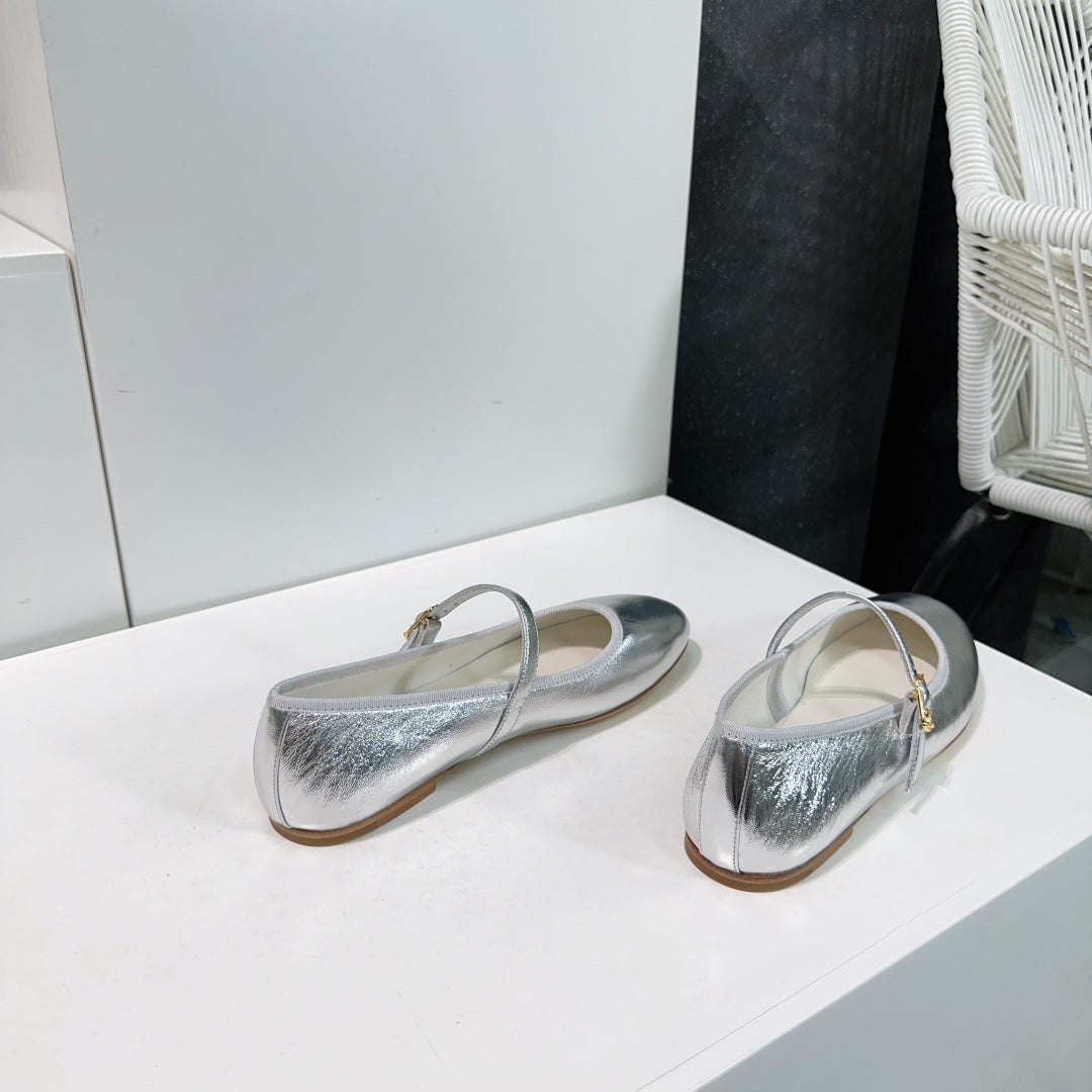 BALLET FLAT IN SILVER CALFSKIN