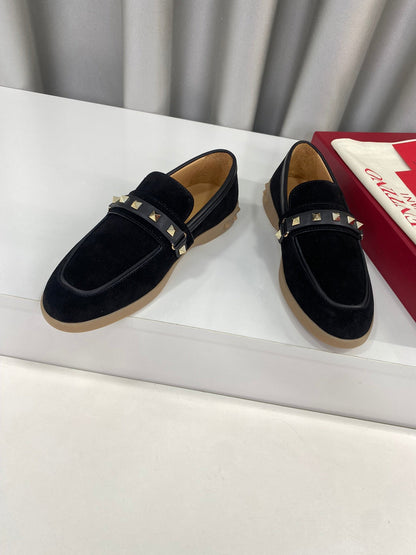 LEISURE FLOWS SPLIT LOAFER IN BLACK SUEDE