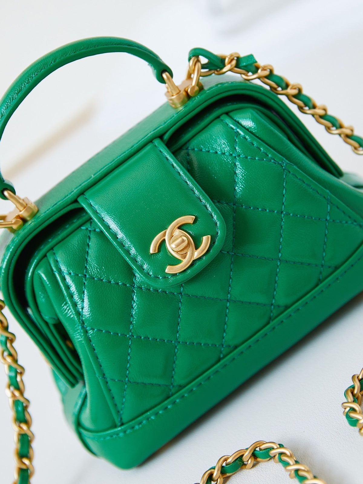 MINI TOP HANDLE BAG 13 IN GREEN OIL-WAX LAMBSKIN GOLD HARDWARE