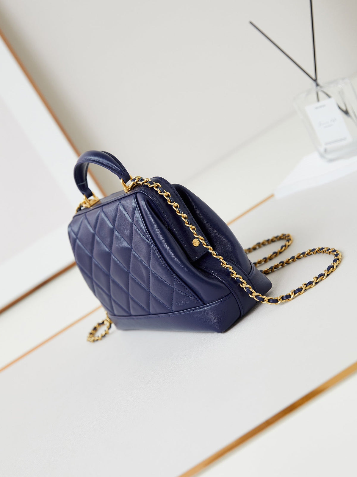MEDIUM TOP HANDLE BAG 23 IN NAVY BLUE OIL-WAX LAMBSKIN GOLD HARDWARE