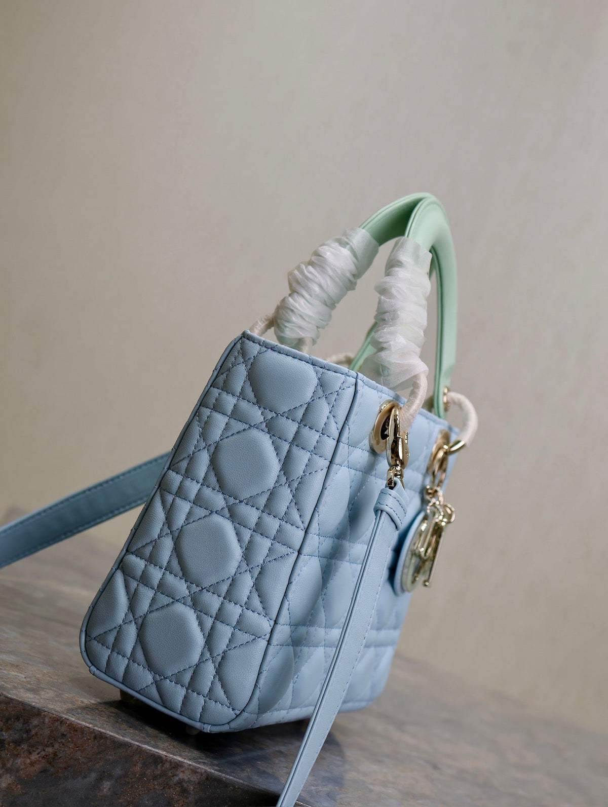MEDIUM LADY BAG 20 IN BABY BLUE QUILTED MACROCANNAGE CALFSKIN GREEN STRAP