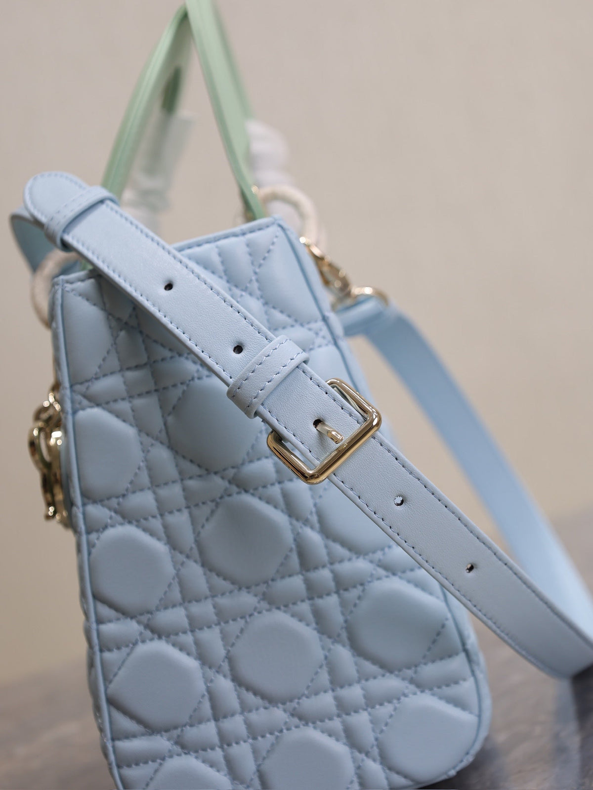 LADY BAG 24 IN BABY BLUE QUILTED MACROCANNAGE CALFSKIN GREEN STRAP