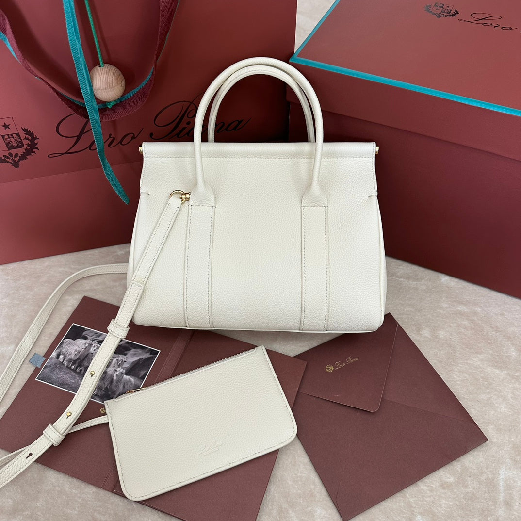 LOOM BAG 25 IN WHITE CALFSKIN WITH GOLD HARDWARE