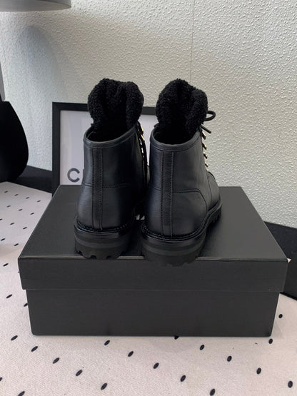 ANKLE BOOTS IN BLACK CALFSKIN 971629
