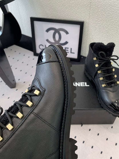 ANKLE BOOTS IN BLACK CALFSKIN 971629