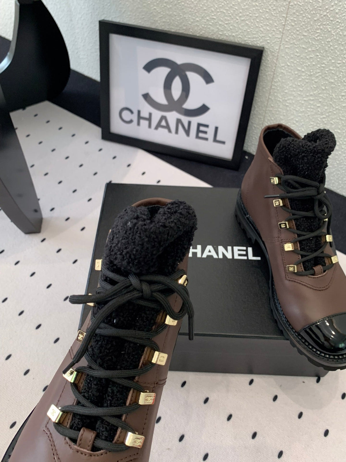 ANKLE BOOTS IN HICKORY BROWN CALFSKIN