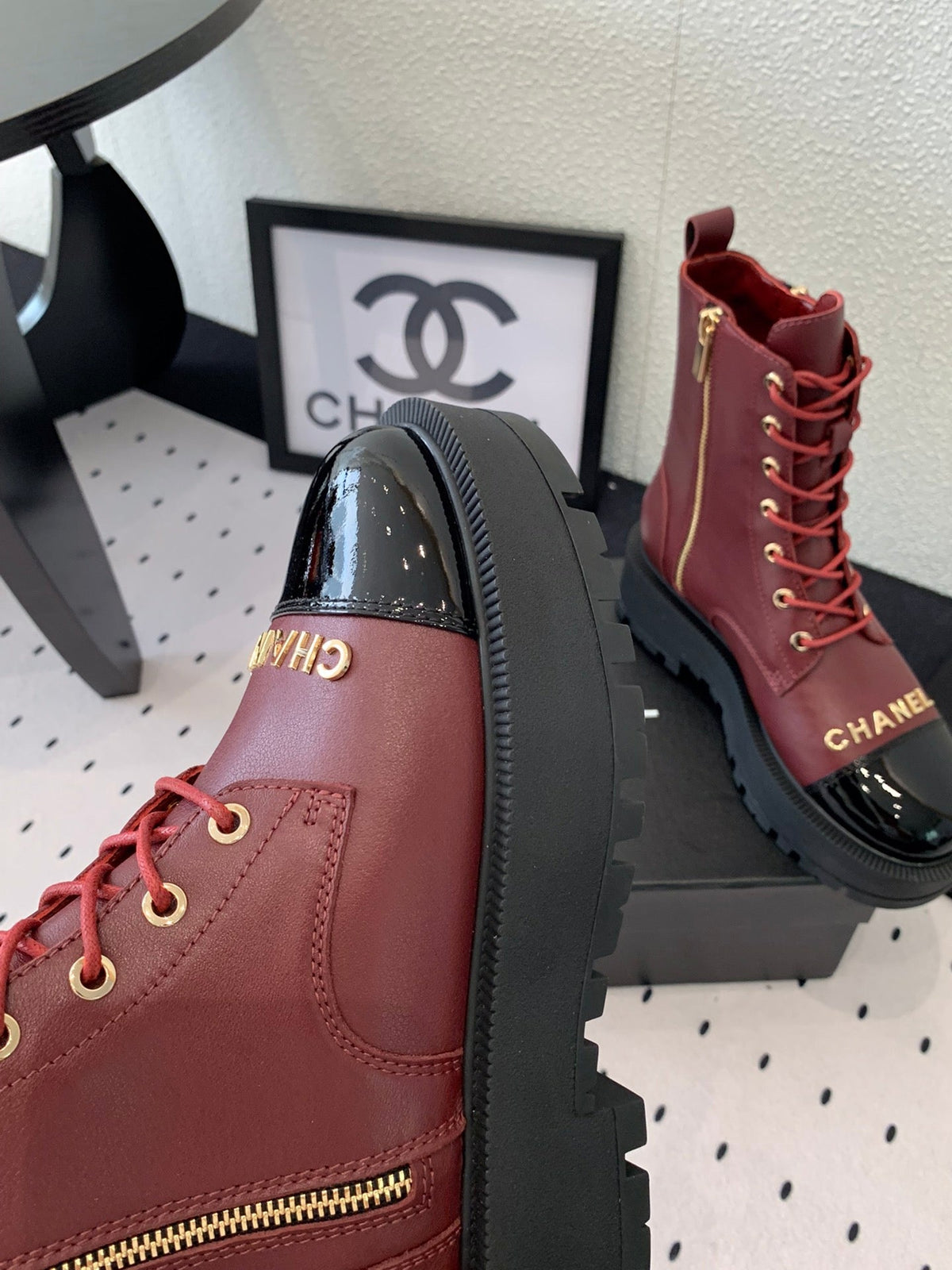 ANKLE BOOTS IN MAHOGANY RED MIX BLACK CALFSKIN