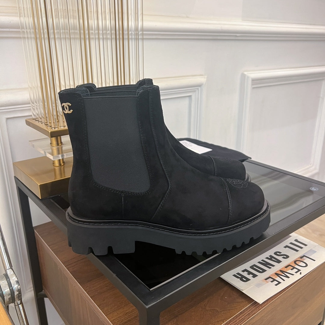 ANKLE BOOTS 4.5 CM IN BLACK LAMB SUEDE