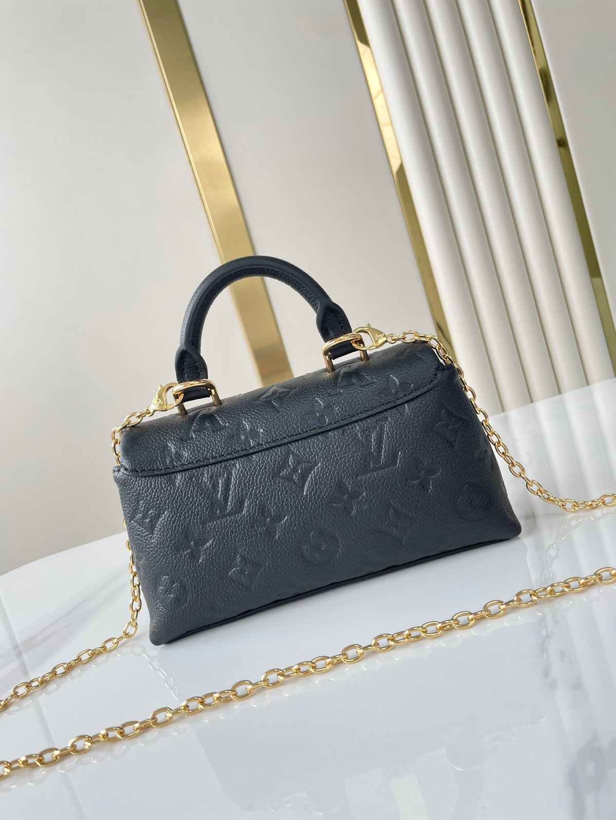 NANO MADELEINE 21 IN BLACK EMBOSSED CALFSKIN GOLD HARDWARE