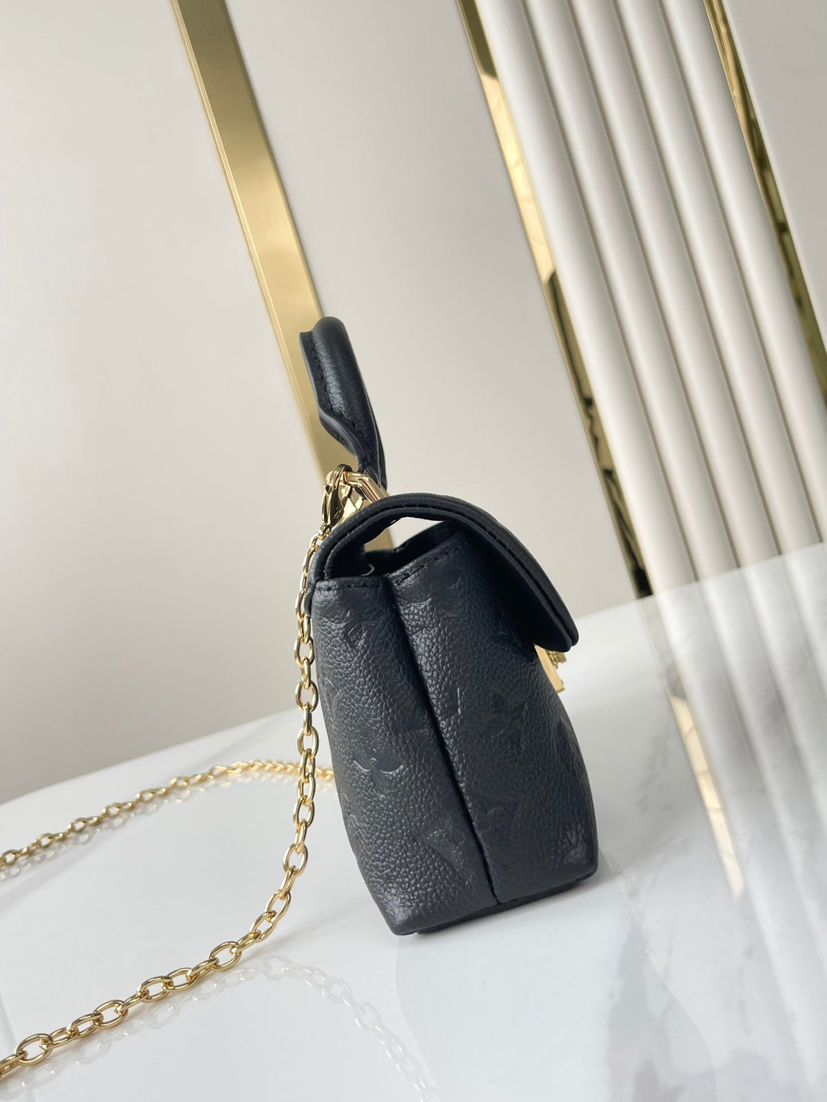NANO MADELEINE 21 IN BLACK EMBOSSED CALFSKIN GOLD HARDWARE