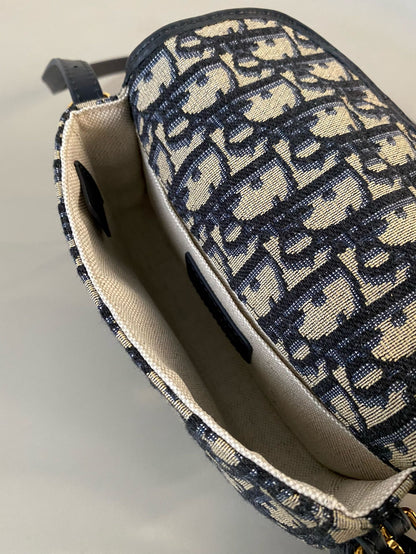BOBBY EAST-WEST BAG 17 IN BLACK OBLIQUE JACQUARD