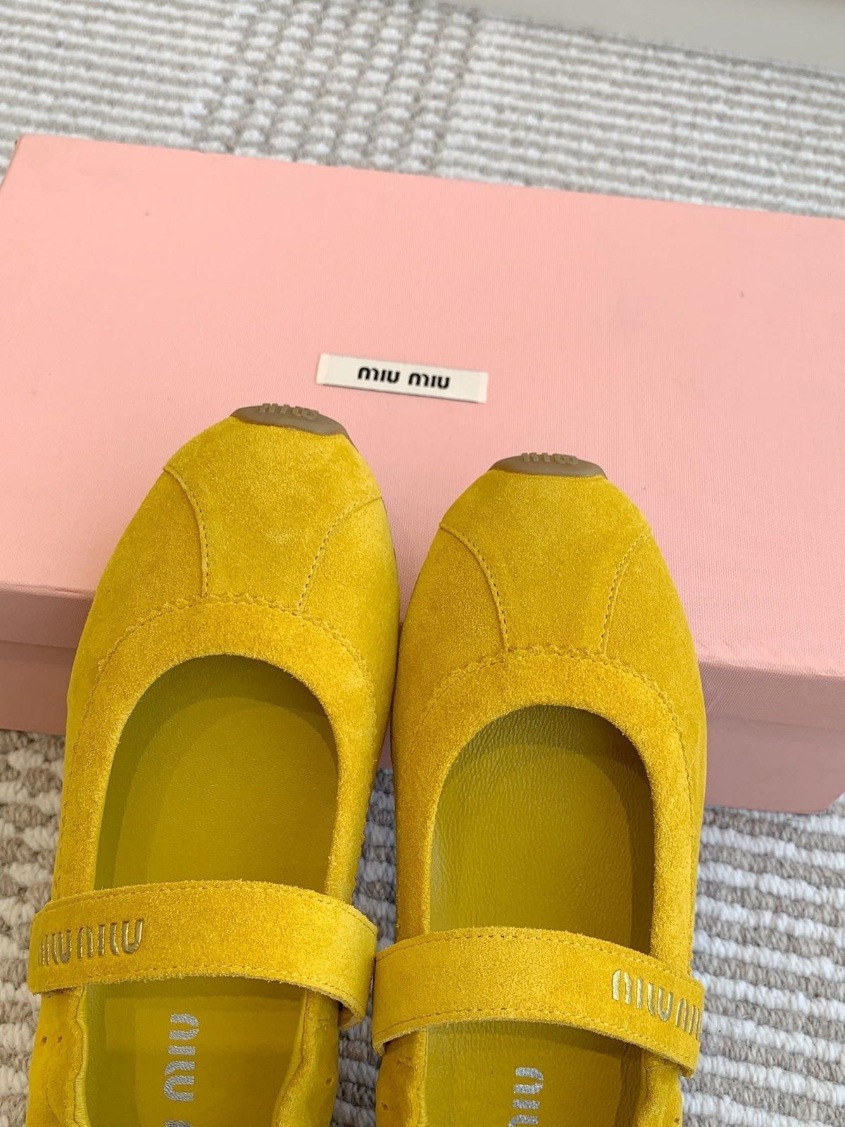 MARY JANE FLATS IN YELLOW SUEDE