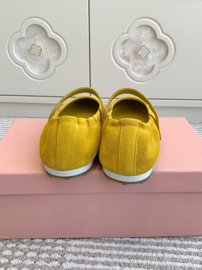 MARY JANE FLATS IN YELLOW SUEDE