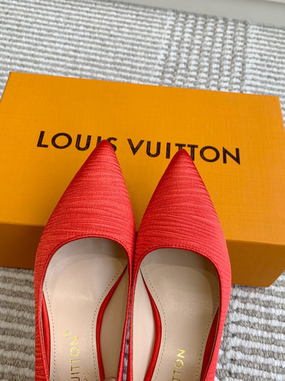 BLOSSOM PUMP 75 MM IN CHERRY RED IMPORTED STRIPED SILK SATIN