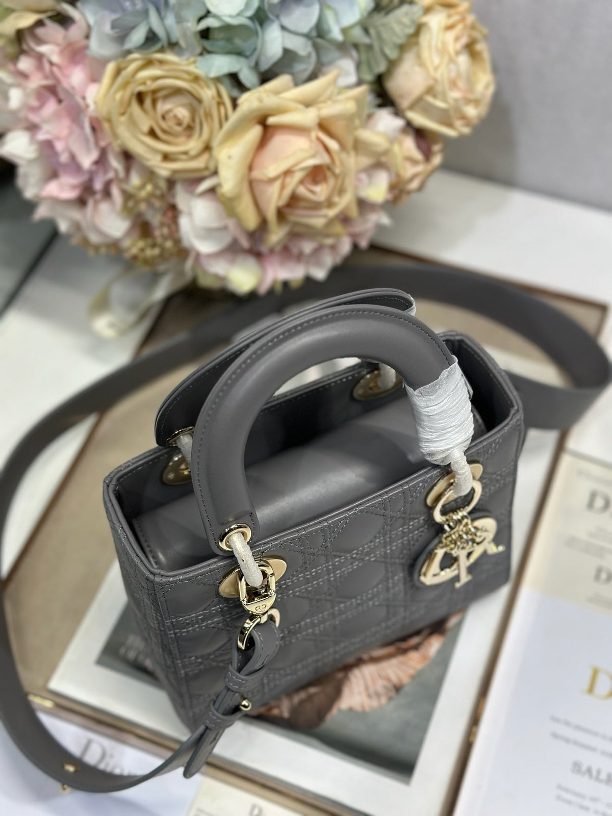 LADY SMALL BAG 20 IN GREY MACROCANNAGE LAMBSKIN GOLD HARDWARE