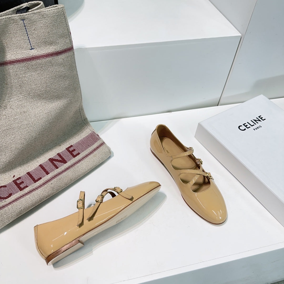 LES BALLERINES CELINE BABIES IN CAMEL BEIGE PATENT CALFSKIN