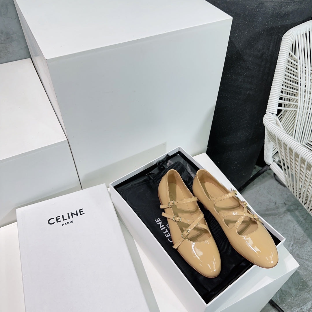 LES BALLERINES CELINE BABIES IN CAMEL BEIGE PATENT CALFSKIN
