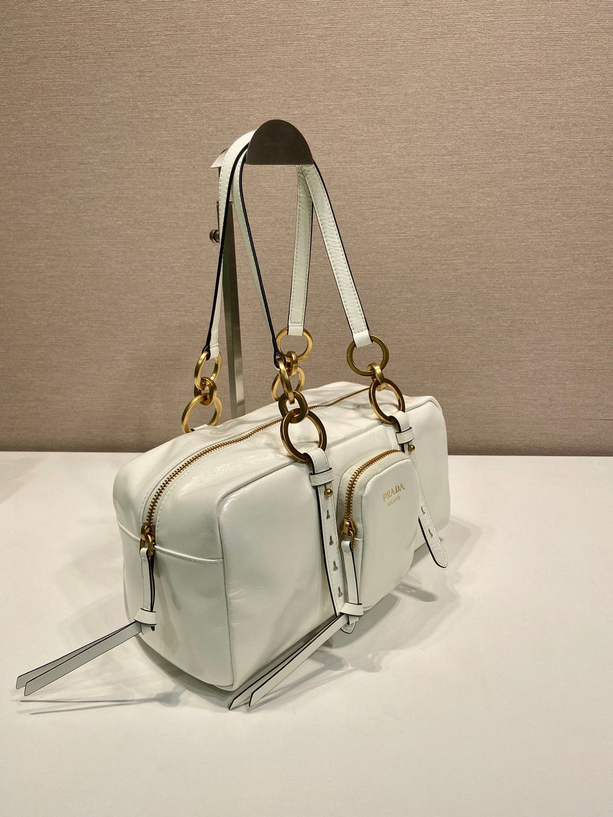 LARGE RECTANGULAR BAG 30 IN WHITE OIL WAX LAMBSKIN GOLD HARDWARE