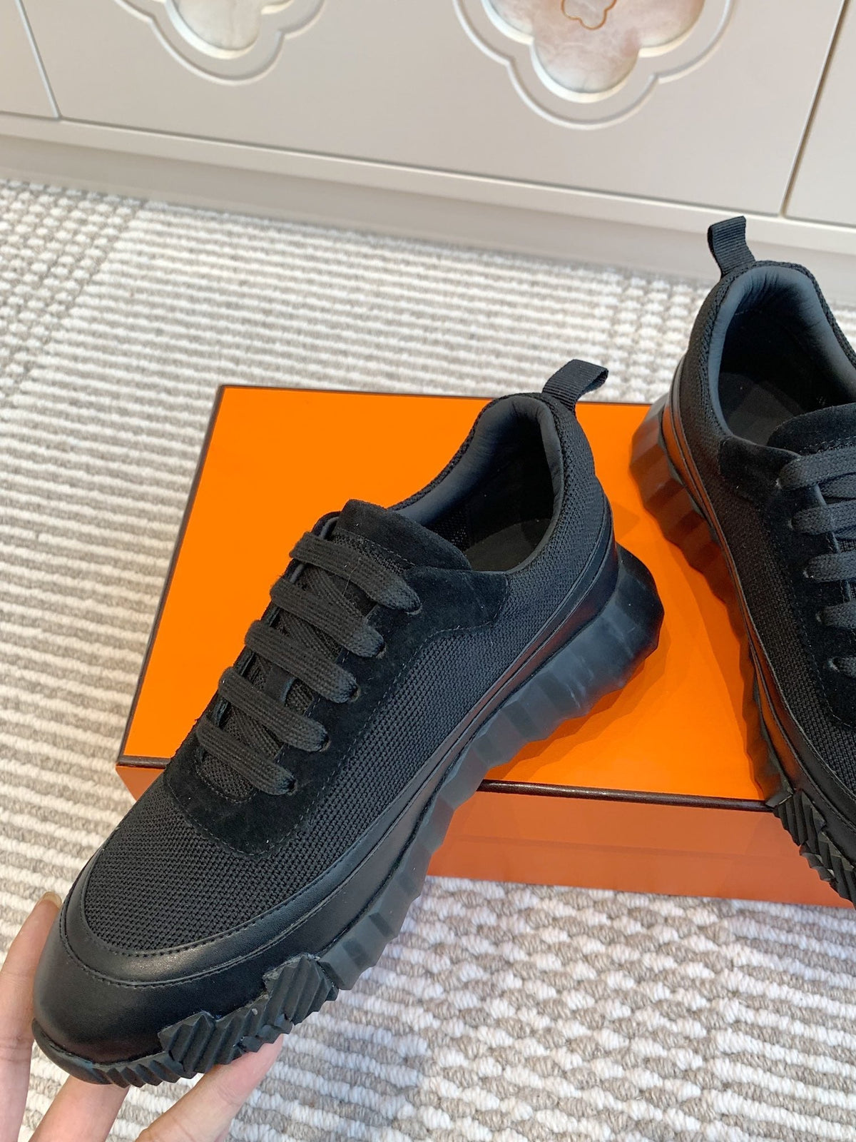 BOUNCING SNEAKER IN BLACK GRAPHIC MESH AND CALFSKIN