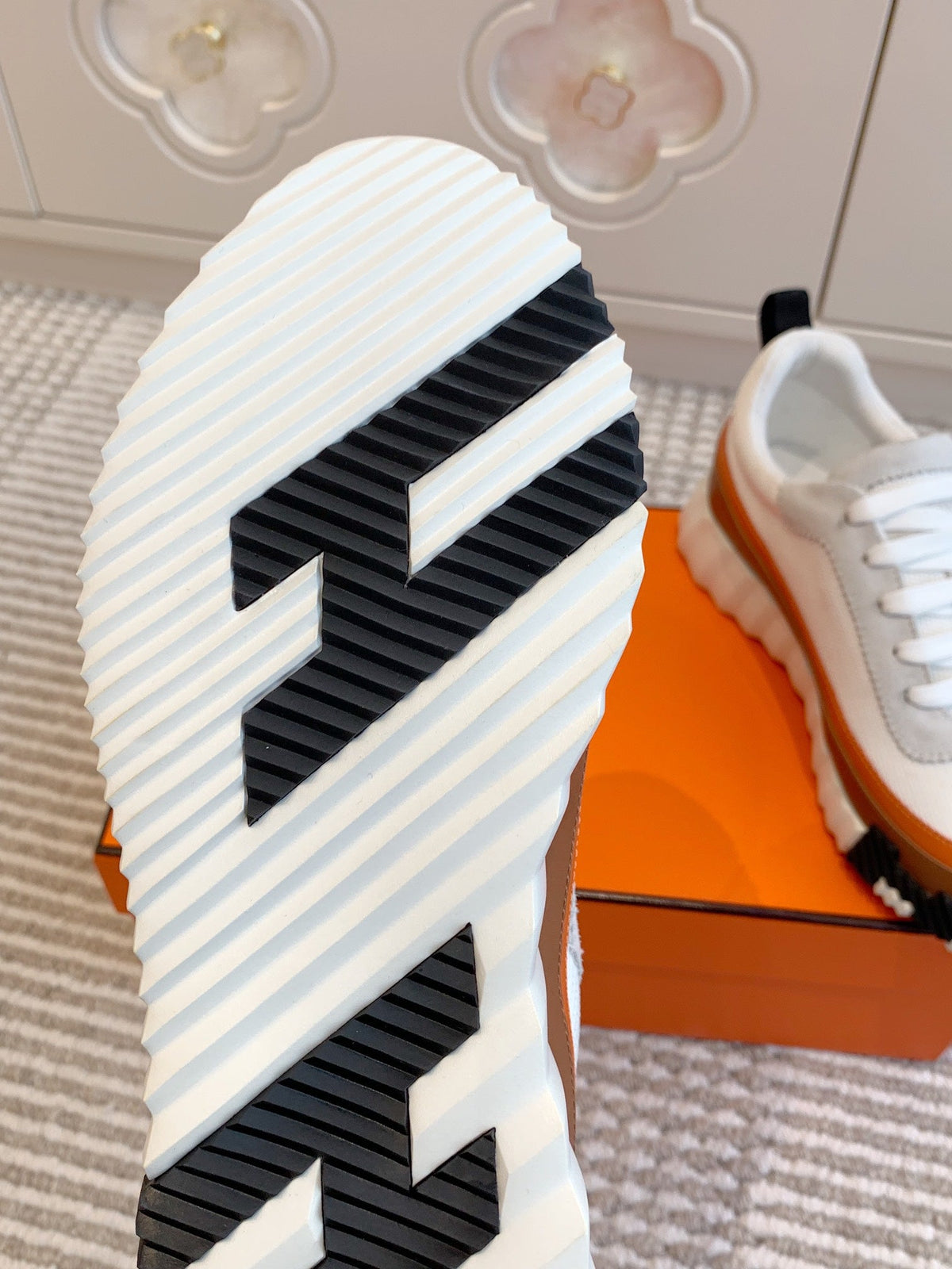 BOUNCING SNEAKER IN WHITE GRAPHIC MESH AND BRONZE BROWN CALFSKIN