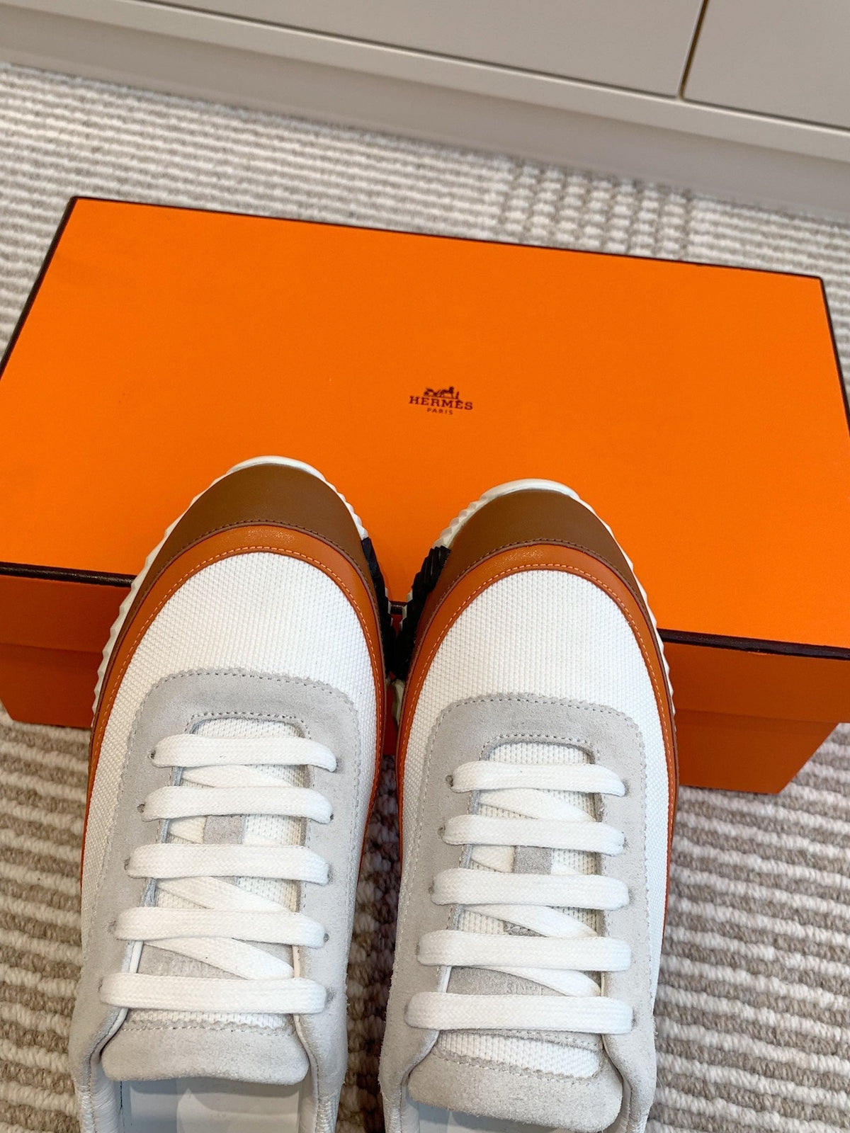 BOUNCING SNEAKER IN WHITE GRAPHIC MESH AND BRONZE BROWN CALFSKIN