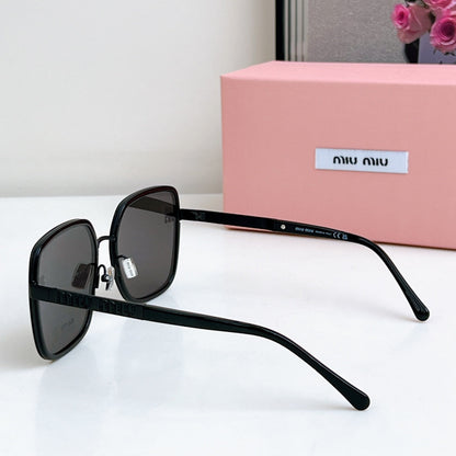LOGO SQUARE SUNGLASSES 𝘚𝘔𝘜08𝘚 IN METAL