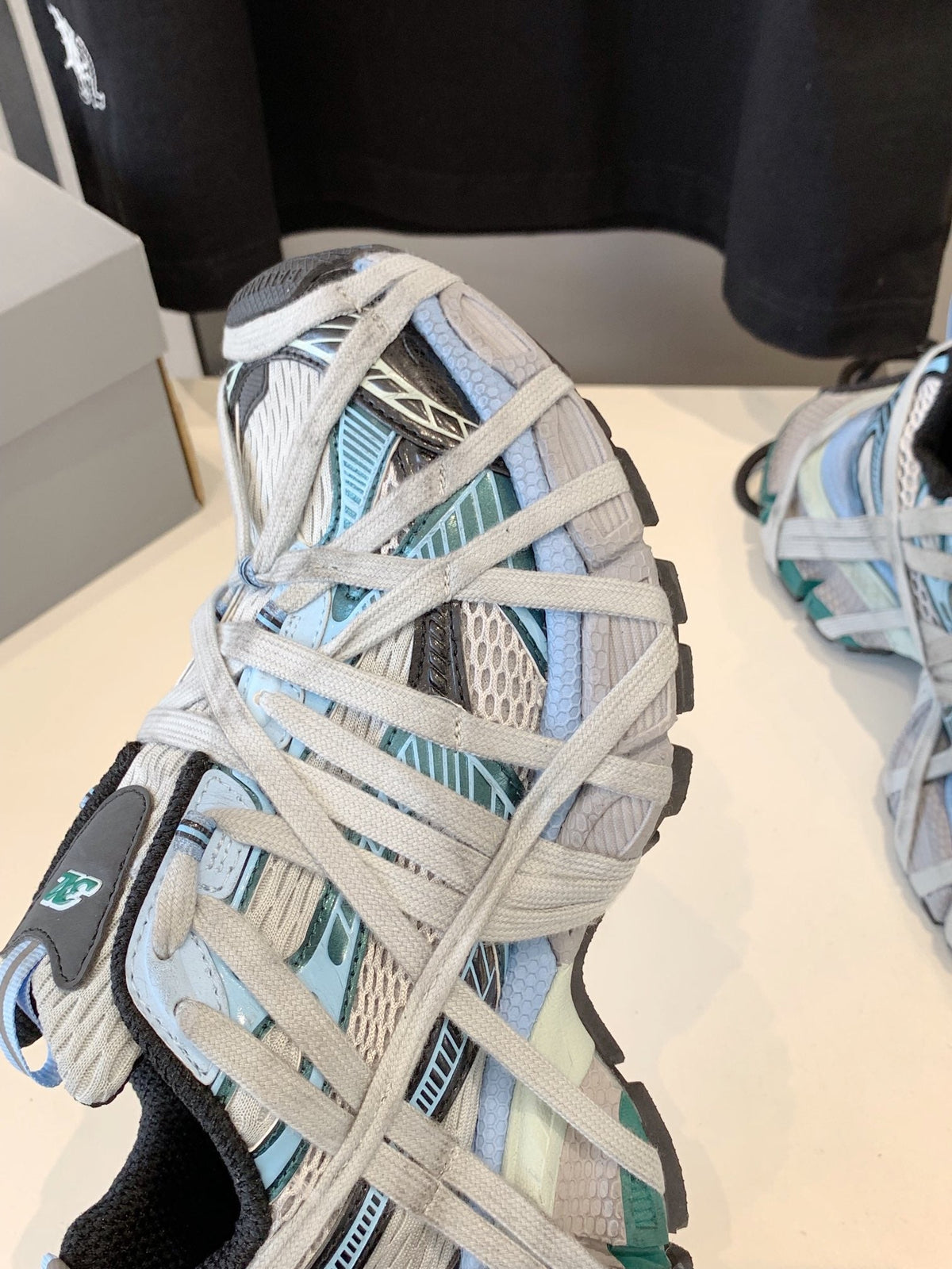 3XL EXTREME LACE SNEAKER GRAY AND LIGHT BLUE