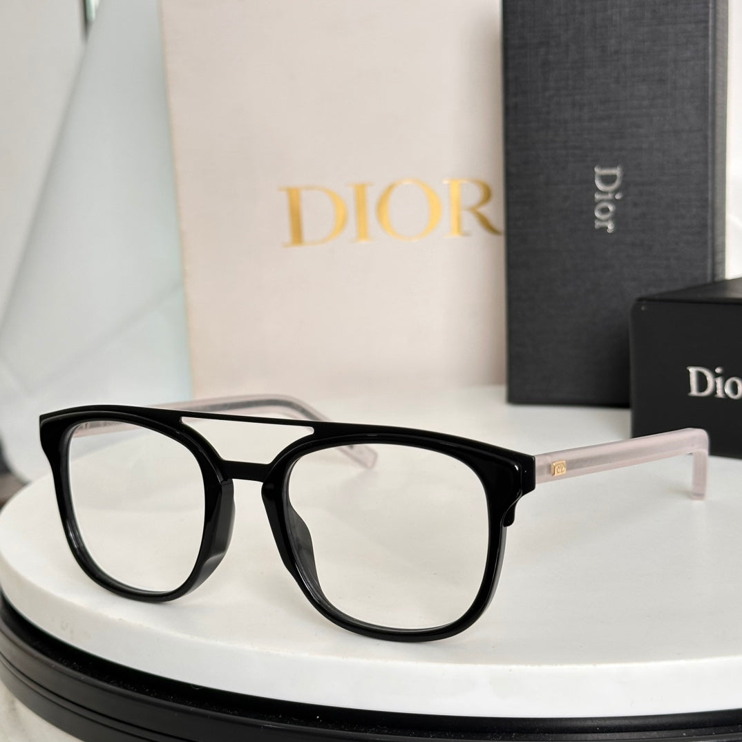 MONTAIGNE SUNGLASS BLACKTIE221S IN ACETATE