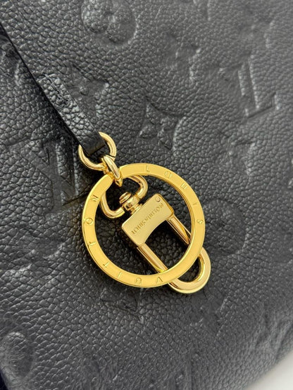 Louis vuitton artsy mm black bag