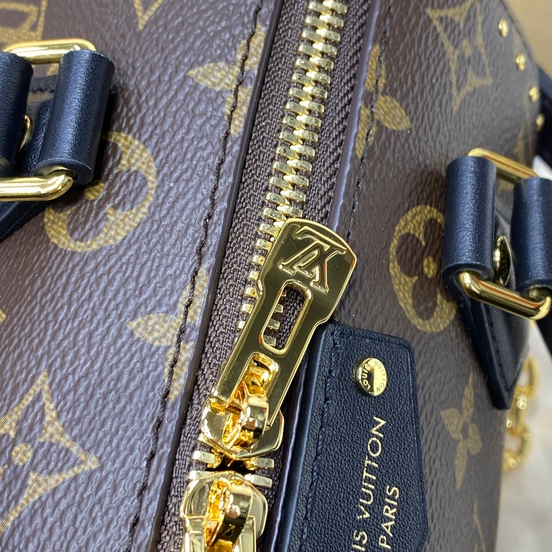 Louis Vuitton Speedy Trunk 20 in Monogram canvas