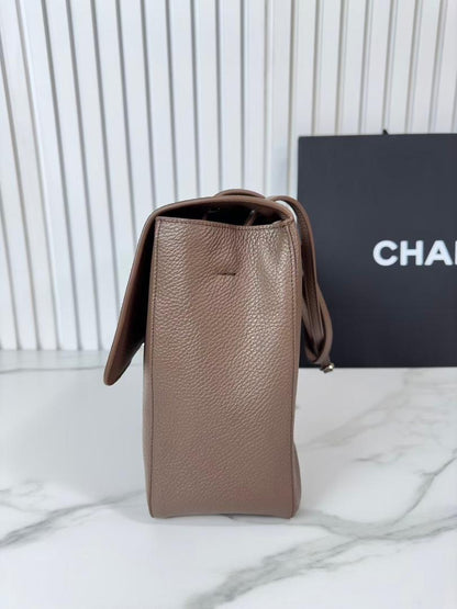 Chanel Maxi Flap bag from the Spring/Summer 2026 collection