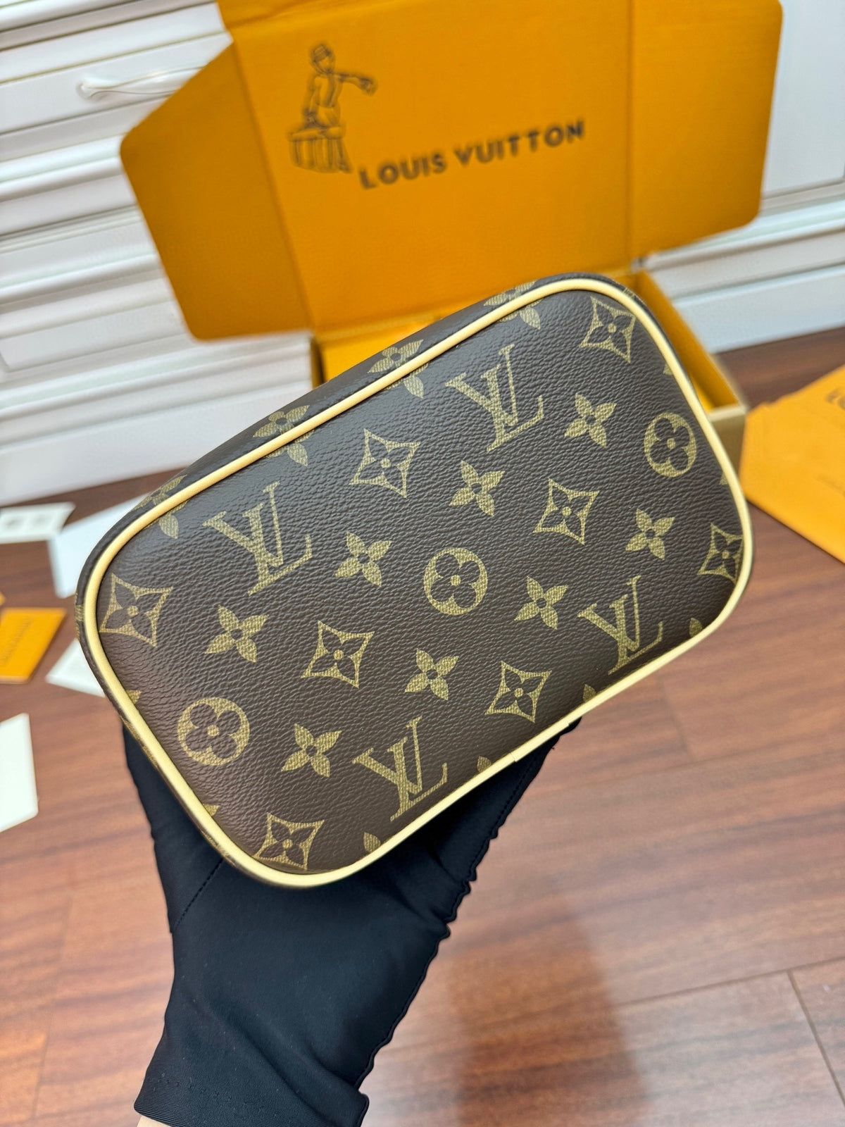 Louis Vuitton Nice Mini toiletry
