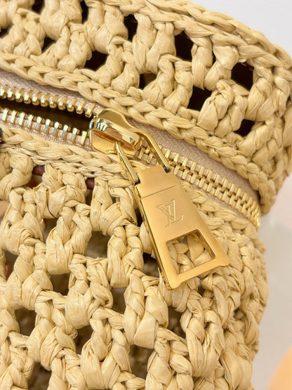 Louis Vuitton Vanity Chain Pouch in raffia