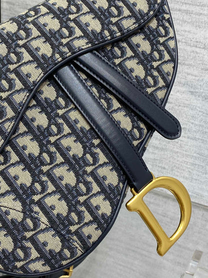 Dior Saddle Bag in blue Dior Oblique jacquard