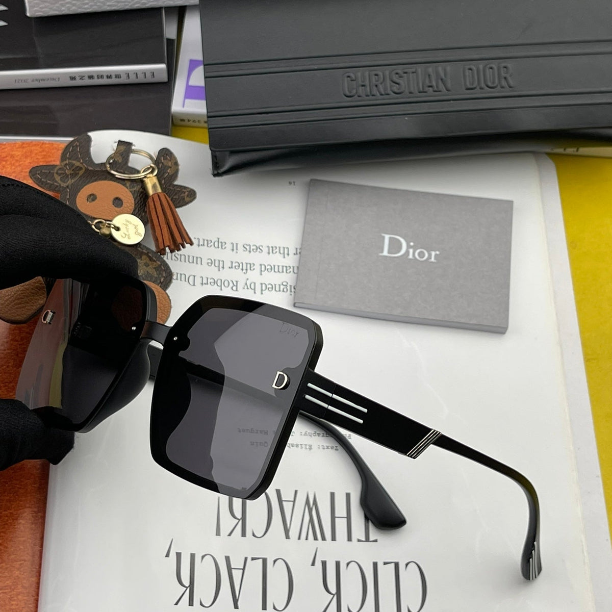 MONTAIGNE SUNGLASS CD2682 IN ACETATE