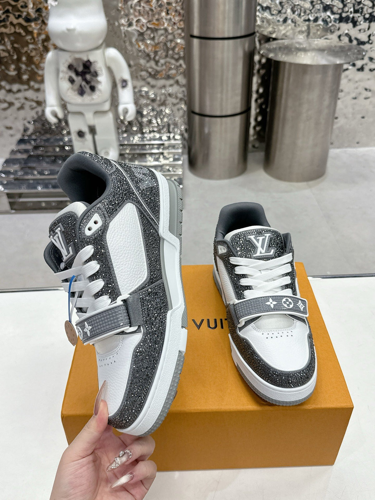 LV Women White Black Leather Sneakers