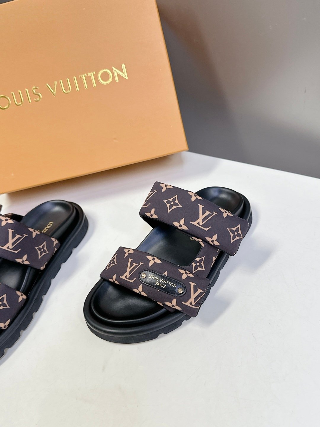 LV Women Black Brown Patterned Fabric Sandals