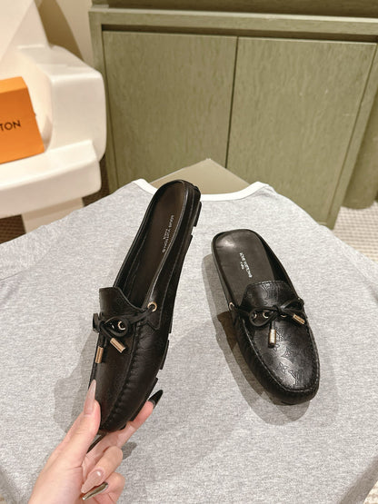 LV Women Black Leather Mules