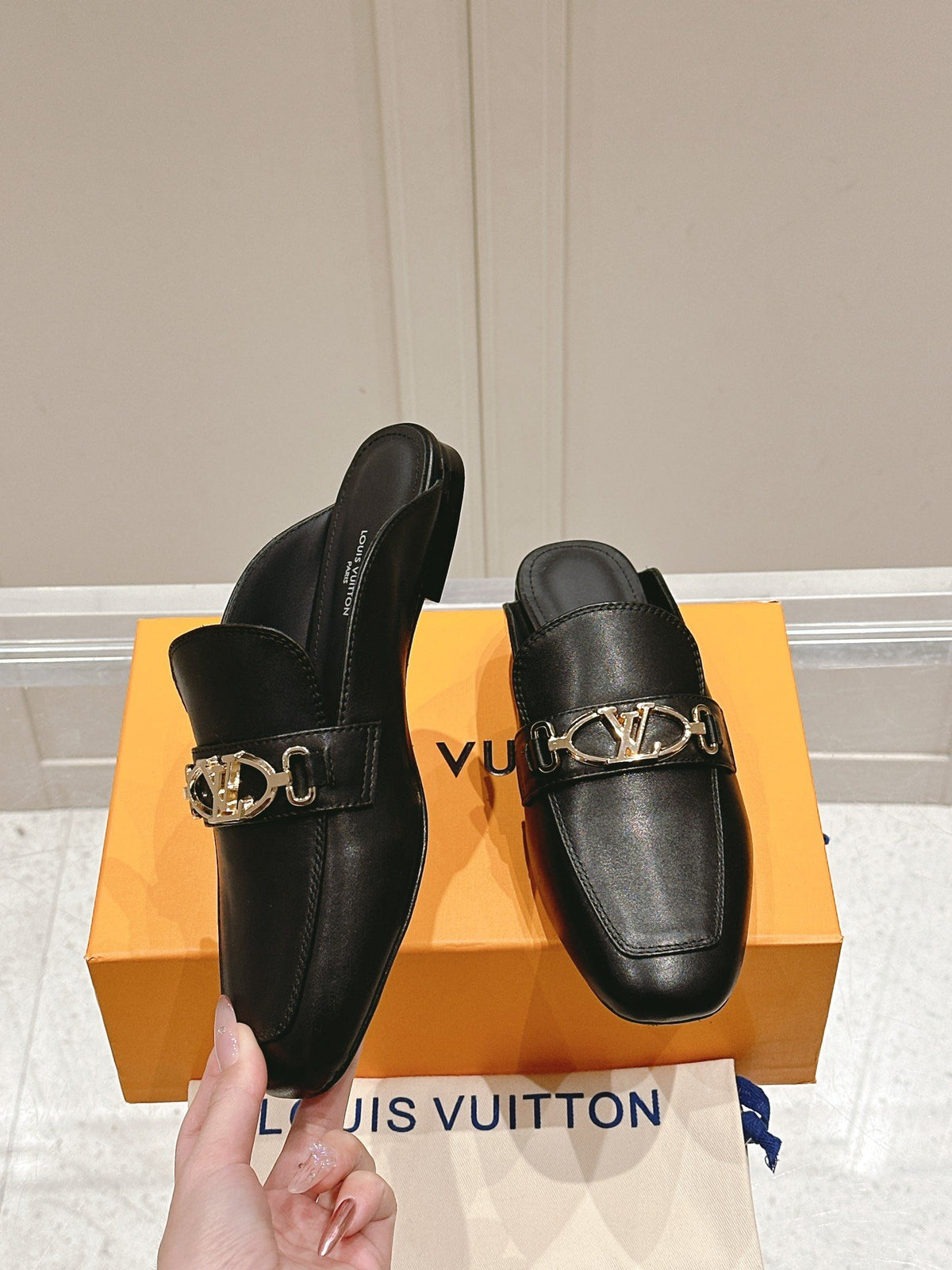 LV Women Black Leather Slip-On Mules
