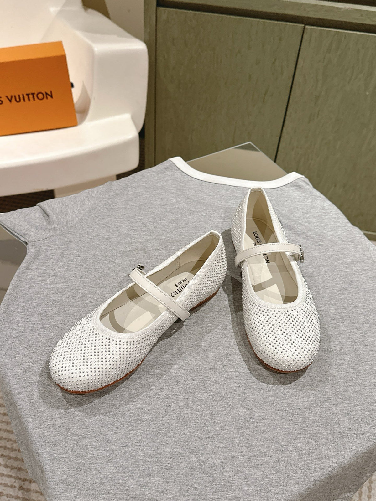 LV Women White Mesh Mary Jane Flats