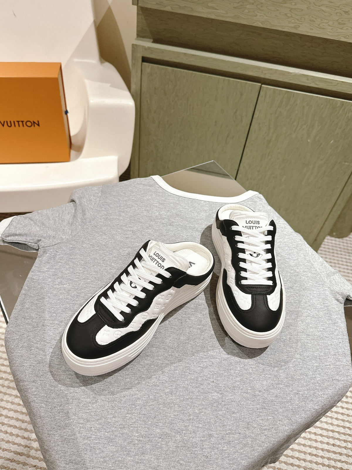 LV Women Black White Leather Sneakers