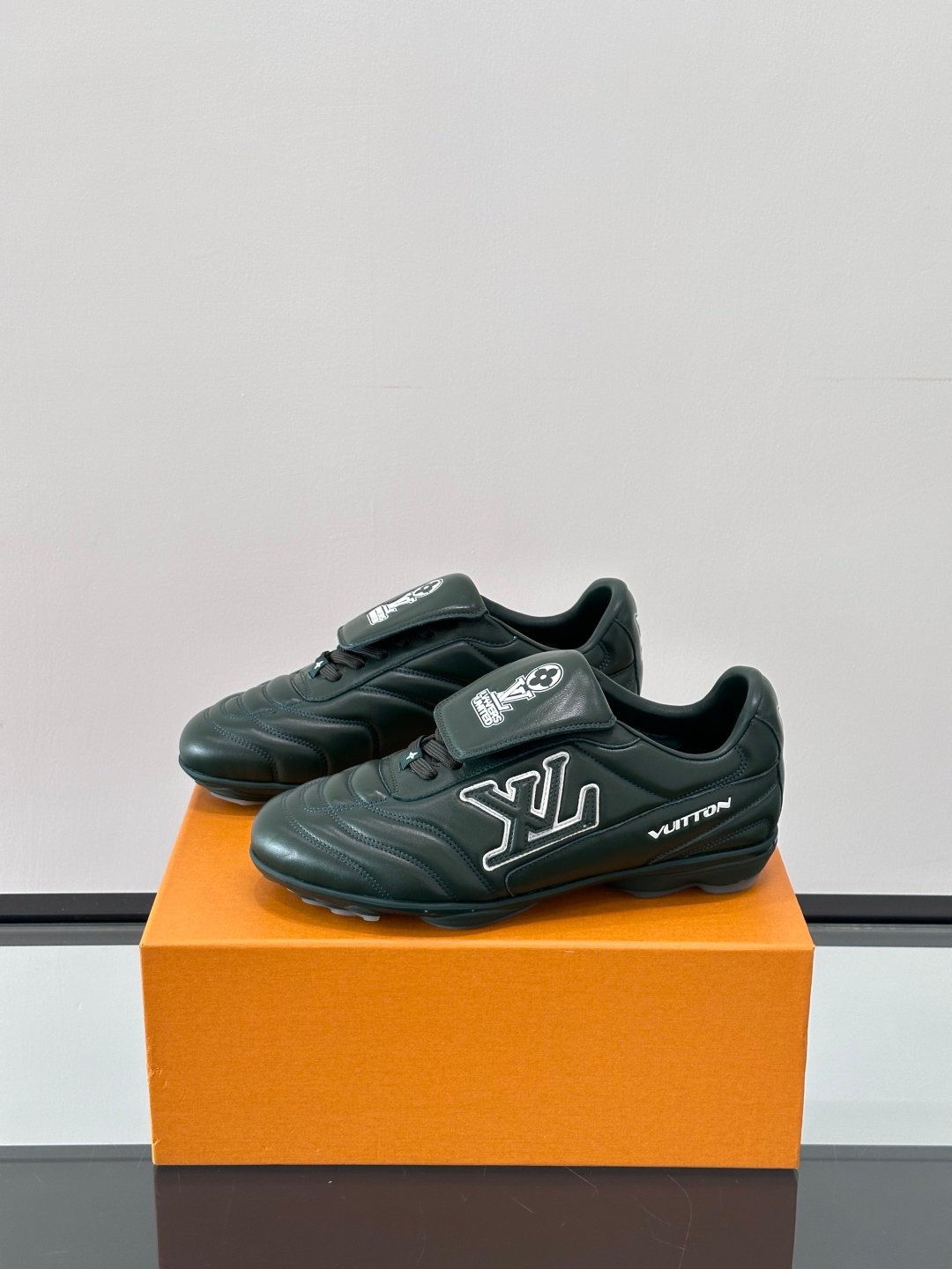LV Men Black Leather Sneakers